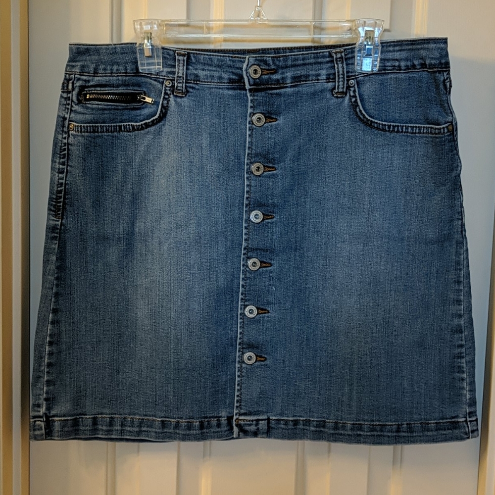 Denim skirt